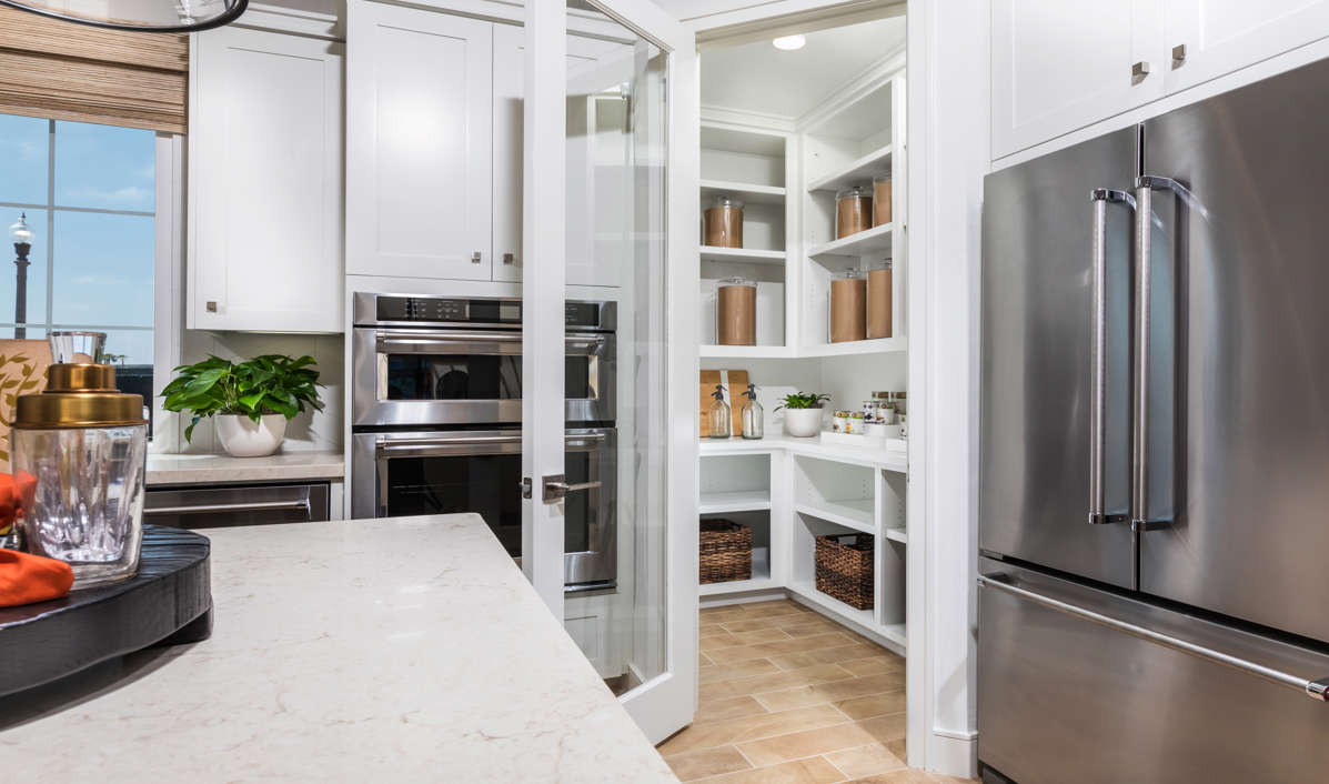 Walk in pantry