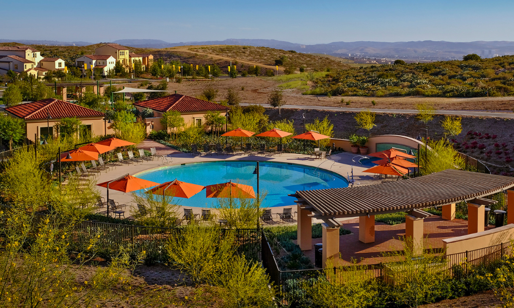 Round Canyon Park Pool