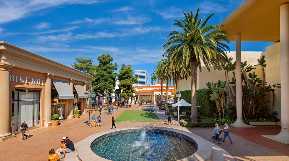 Water Fountain at Fashion Island