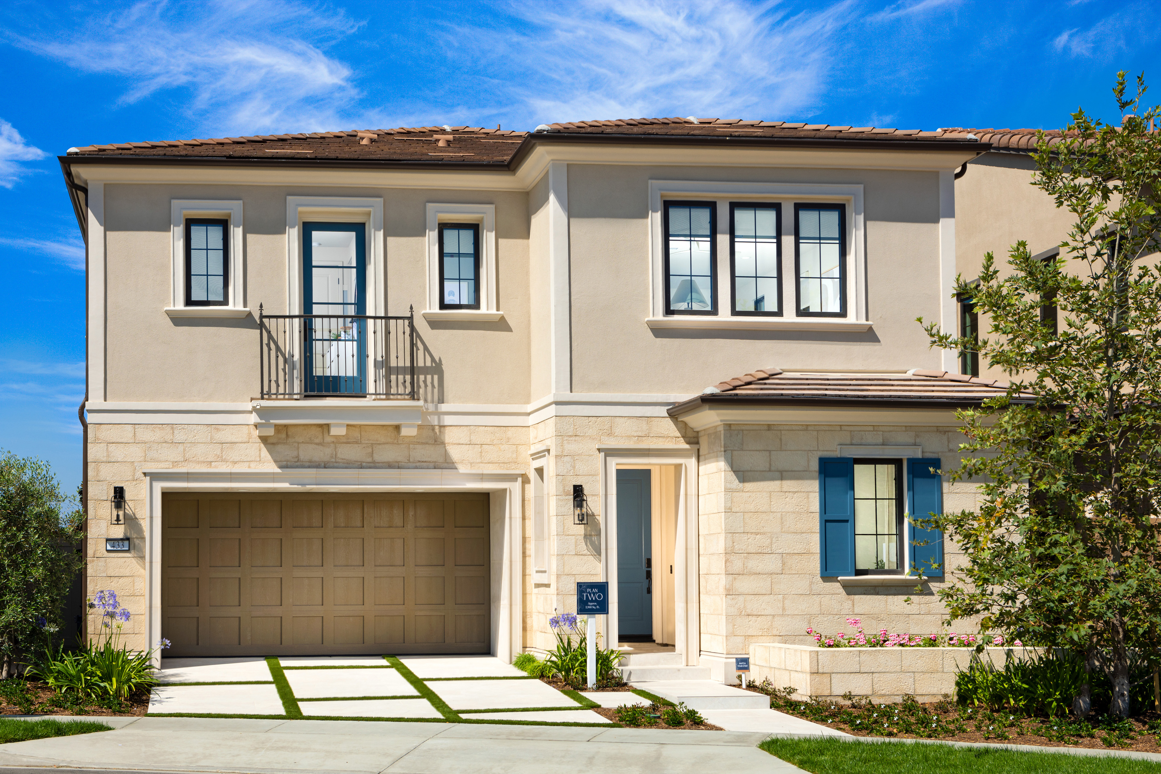 Exterior Residence 2C